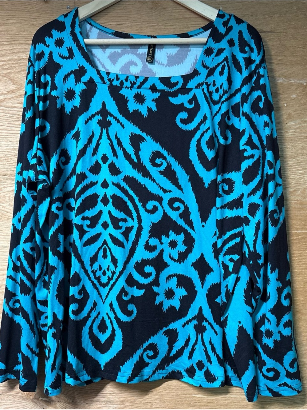 Teal and Black Patterned Long-Sleeve Women's Top